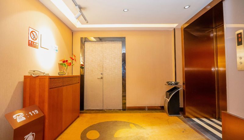 Hotel Außenbreich - Wuchang)  Hubei University Qiao Hill Riverside Holiday Inn (Yangyuan Branch