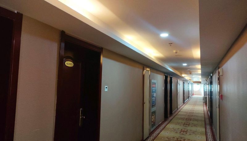 Zona exterior del hotel - Delong Business Hotel
