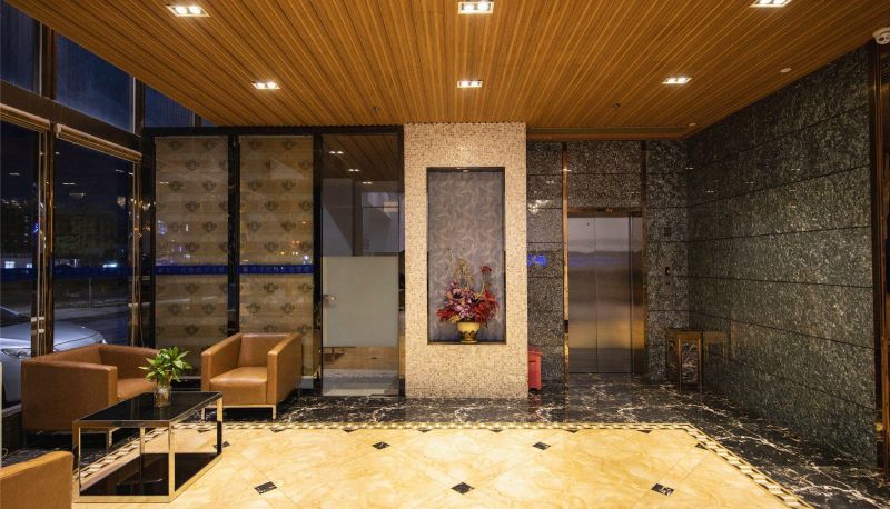 Area esterna dell'hotel - Baili Yiju Hotel (Mucun Yici Station Store)