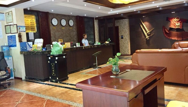 Area esterna dell'hotel - Duoguali Eight Ethnic Style Hotel (Guizhou University Store)