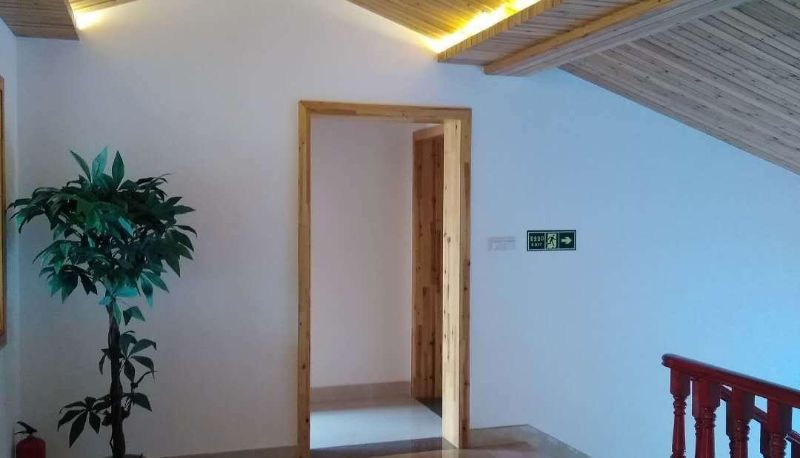 Zewnętrzna część hotelu - Yixing Jiuzhizhu Hotel (Room Department)