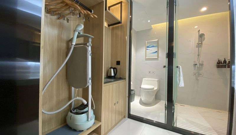 Info - H Hotel · Wuhan Hanzheng Street Chongren Road Subway Station Jiangtan Branch