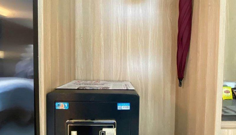 Info - H Hotel · Wuhan Hanzheng Street Chongren Road Subway Station Jiangtan Branch