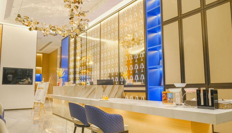 Zewnętrzna część hotelu - Yayuan Qianhai Shimao Hotel (Shenzhen Mawan Metro Station Store)