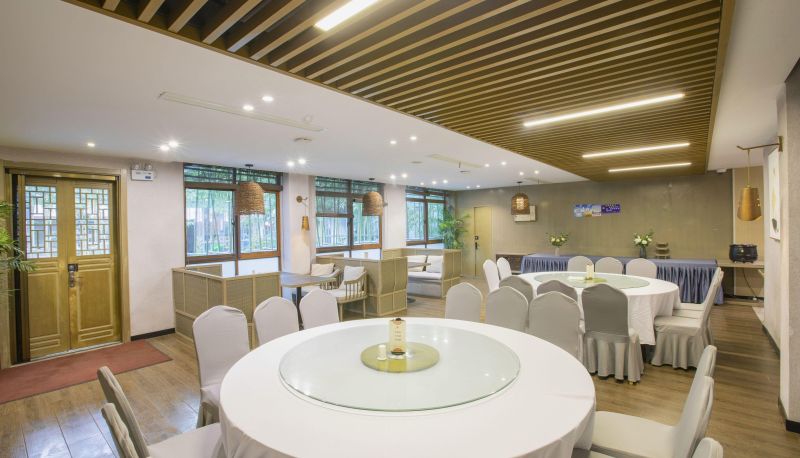 Zewnętrzna część hotelu - Qianna Guanshan Resort Hotel (Huzhou Changxing Branch)