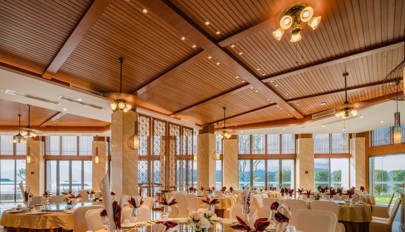 Buitenruimte van het hotel - five islands and one village in East Lake Huameida Hotel