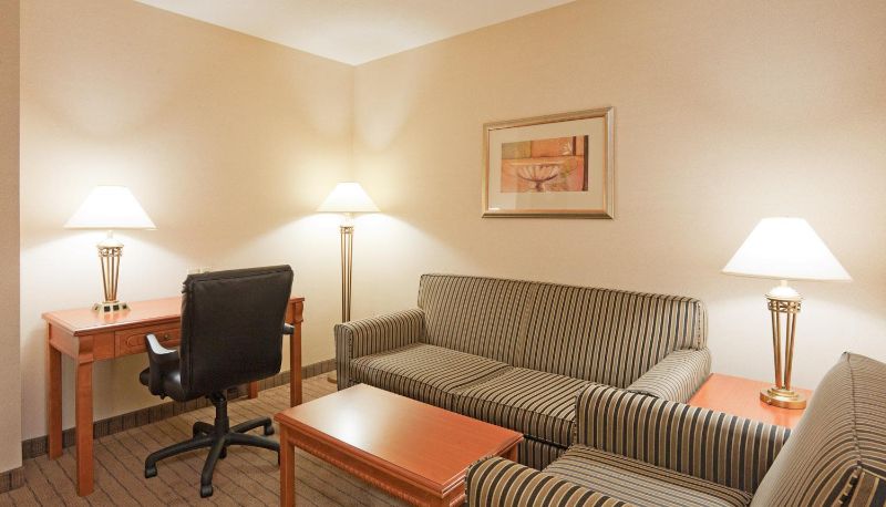 Suite - Spark by Hilton Guelph
