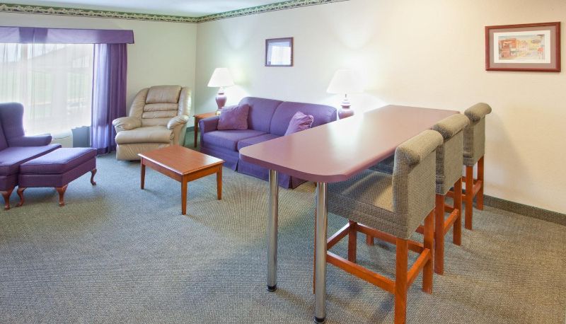 Suite - Holiday Inn Express ORANGE