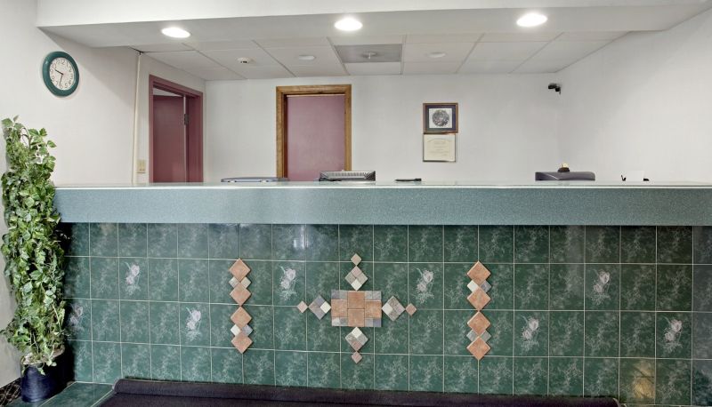 Hall - Executive Inn