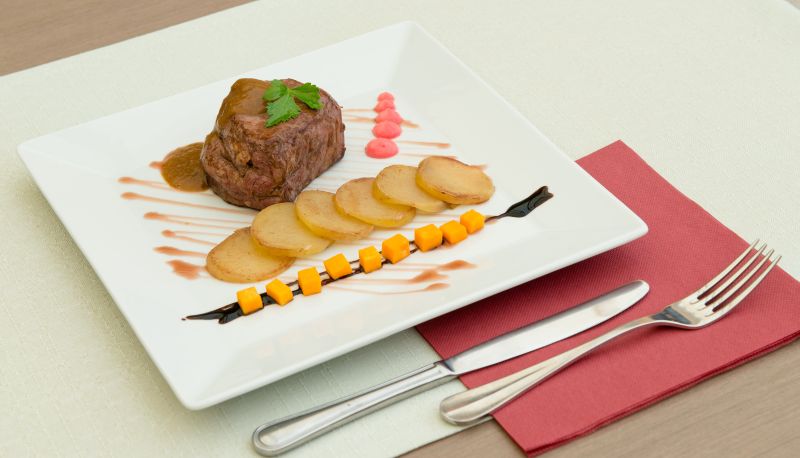 Kuchnia hotelowa - Hotel Castell Blanc
