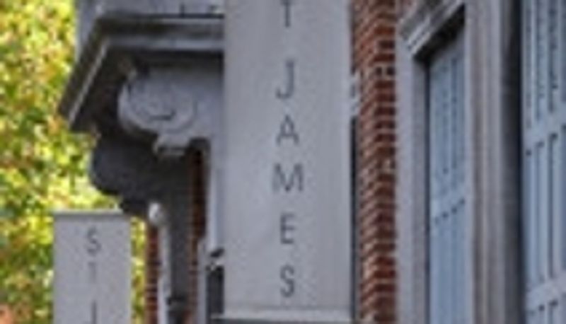 Buitenruimte van het hotel - St James