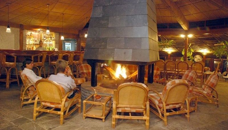 Restaurant - Fish Tail Lodge