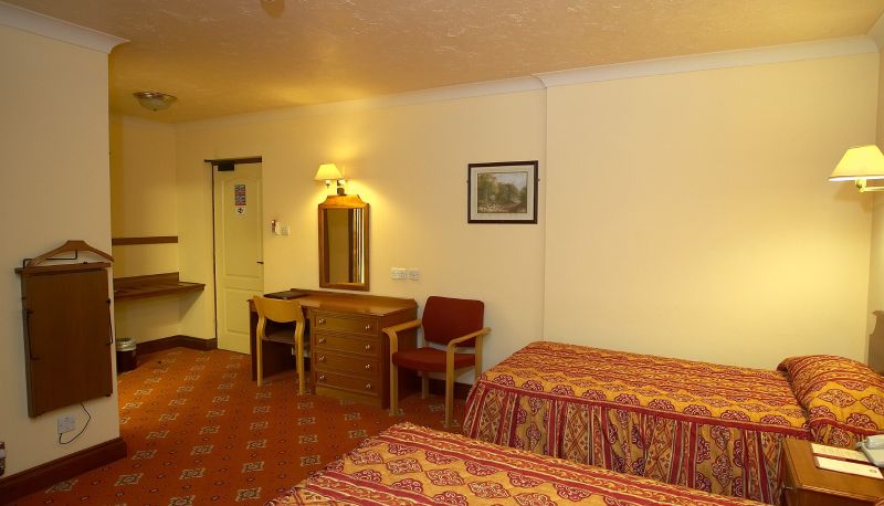 Habitación - CONTINENTAL HOTEL CAMBERLEY