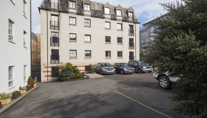 Info - Fountain Court Apartments - Grove