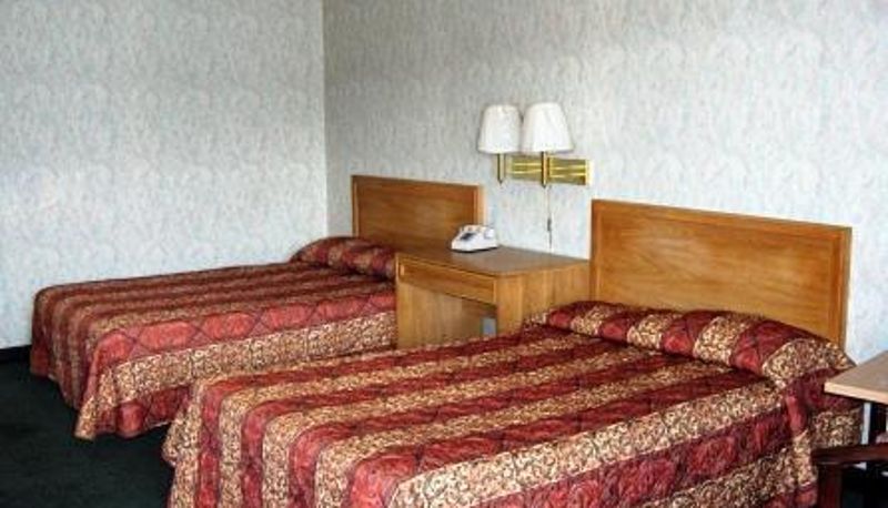 Room - Regal Inn