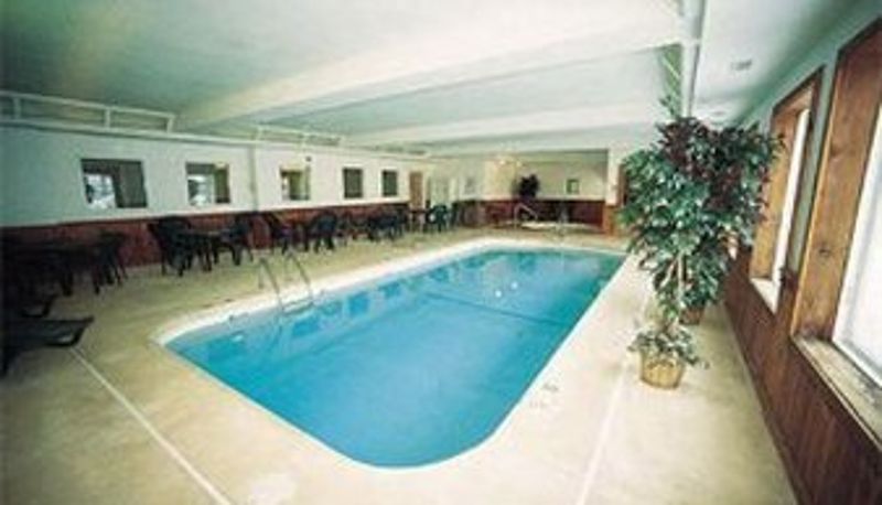 Basen - Gray Wolf Inn & Suites