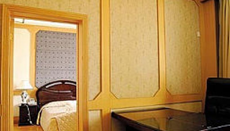 Suite - BEIJING BLUE SKY HOTEL