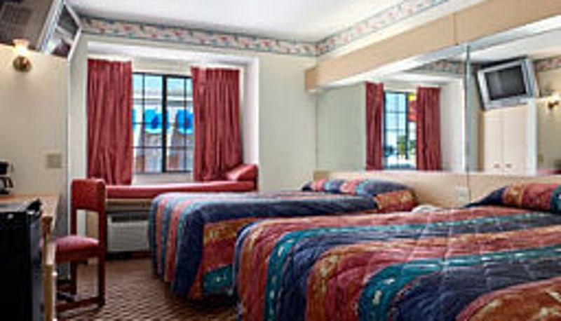 Camera - Microtel Inn Tucumcari