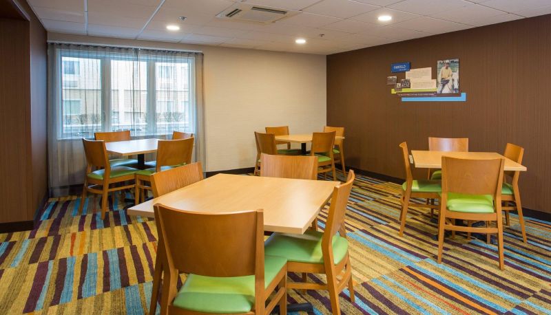 Restaurant - Comfort Inn - Dedham-Boston MetroWest