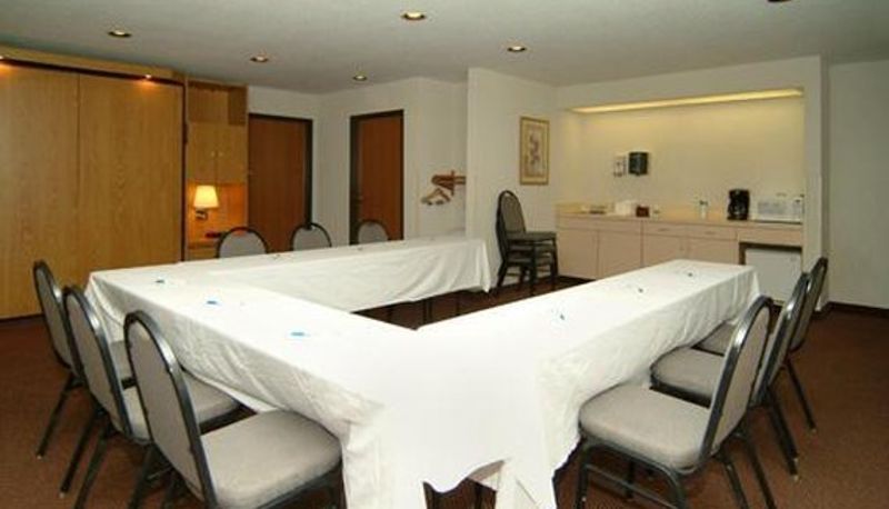 Sala konferencyjna - AmericInn by Wyndham Mount Pleasant