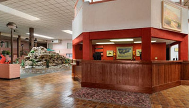Hall - Inn  of the Rio Grande Hotel and Conference Ctr