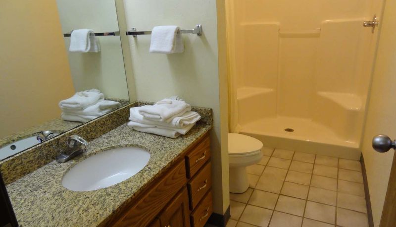 Room - Motel 6 Portland IN