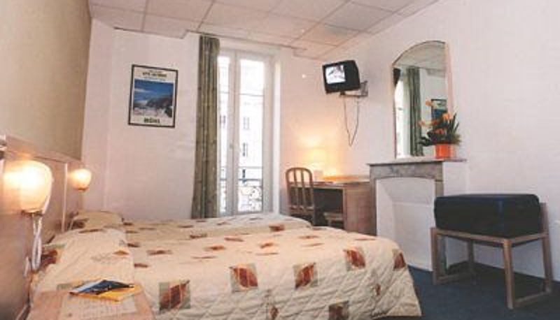 Room - Amaryllis Hotel