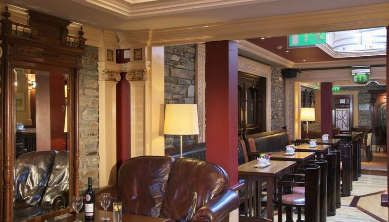 Bar - Castle Hotel Macroom