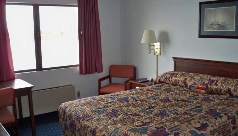 Zimmer - Clover Island Inn