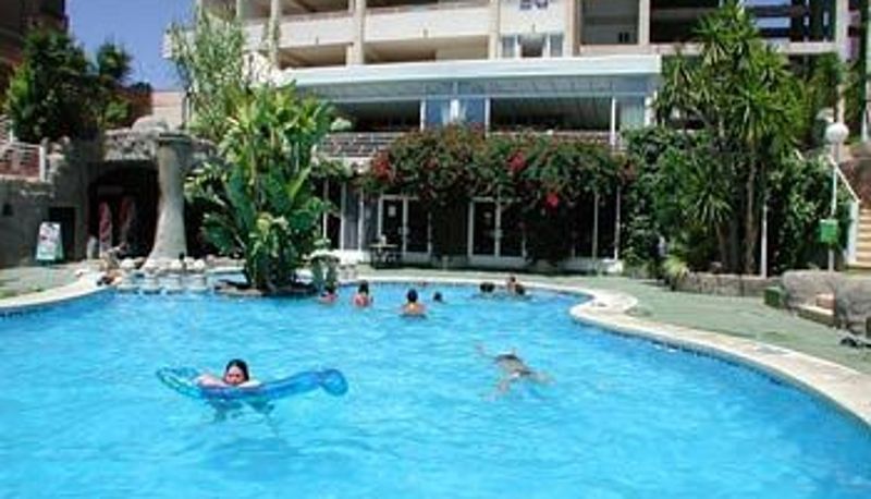 Basen - Apartamentos El Faro