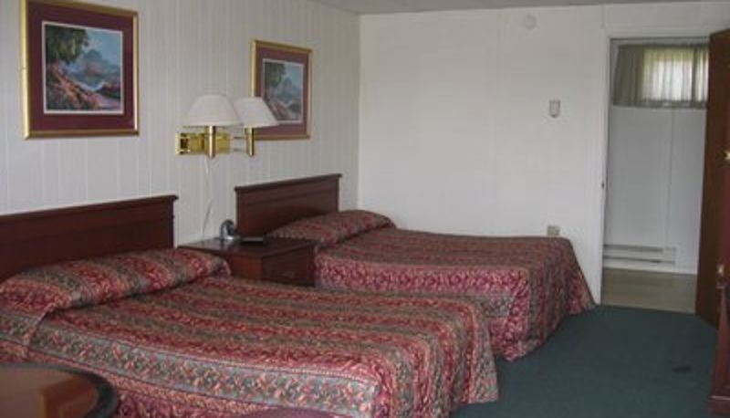 Pokój - R111ed Carpet Inn And Suites