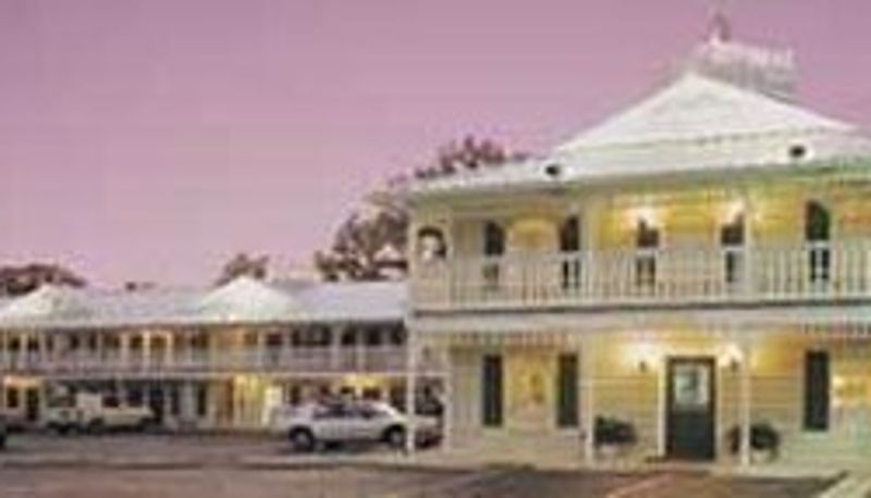 Widok na zewnątrz - Key West Inn Chatsworth