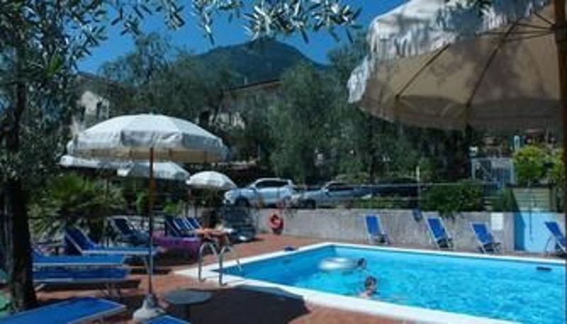 Zwembad - Hotel Rosemarie
