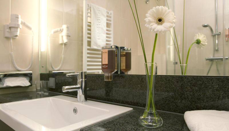 Łazienka - IntercityHotel Dresden