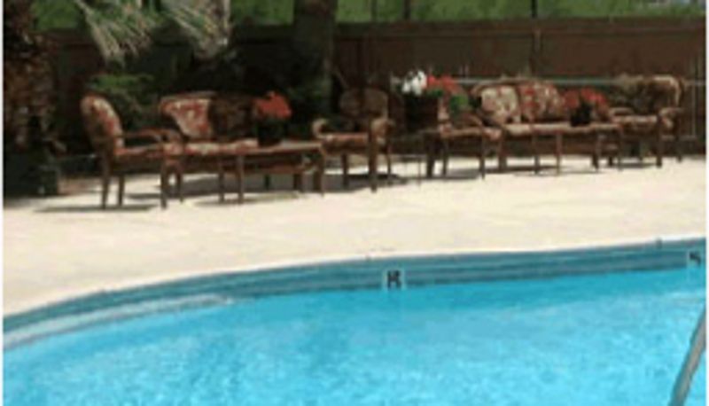 Piscina - Fortuna Inn & Suites