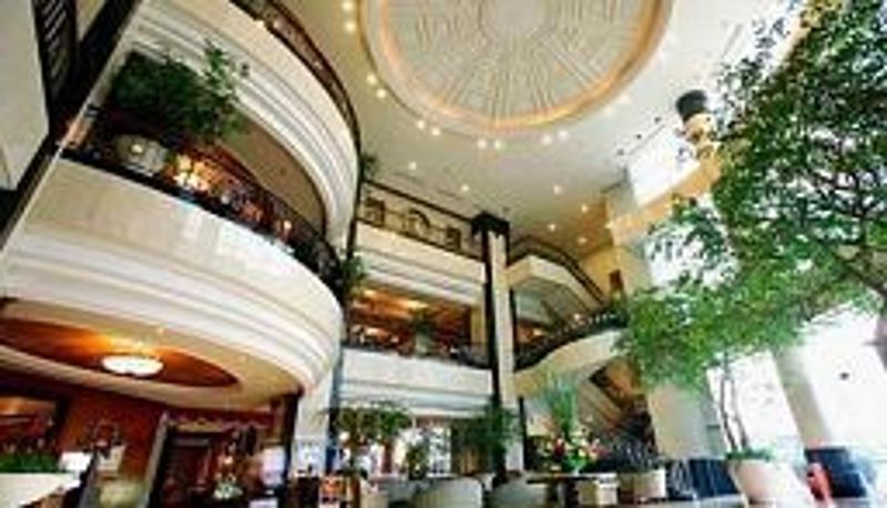 Hall - Menara Peninsula Hotel Jakarta