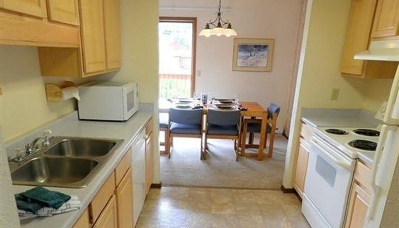 Zimmer - Twin Rivers Condominiums