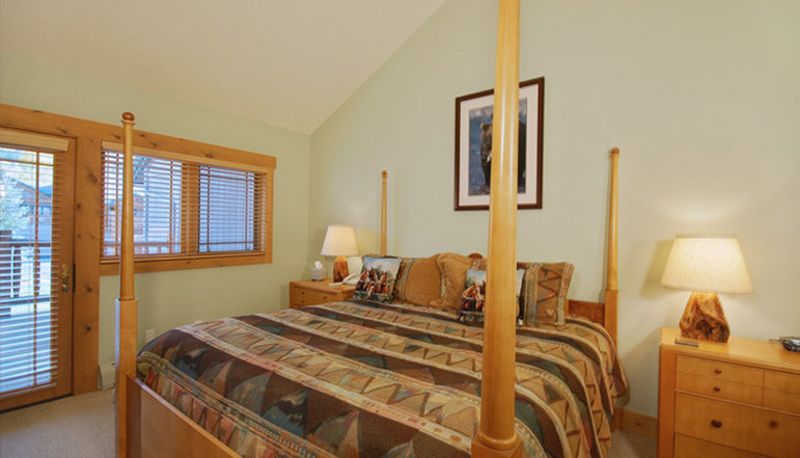 Lobby - Saddle Creek Condominiums