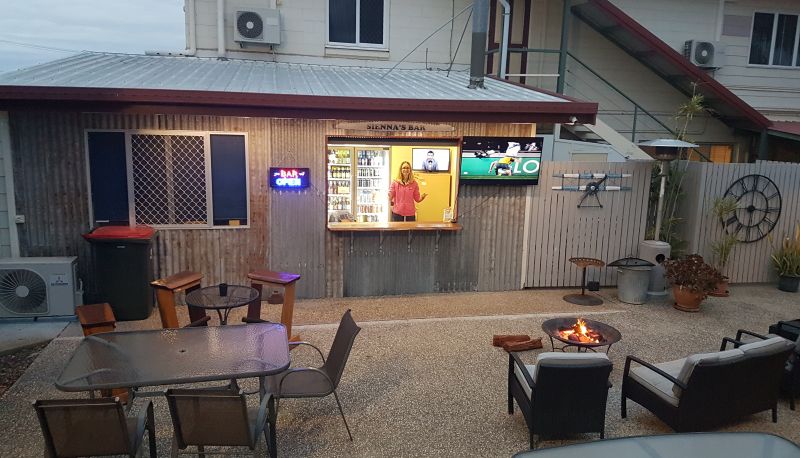 Bar - Sun Valley Motel