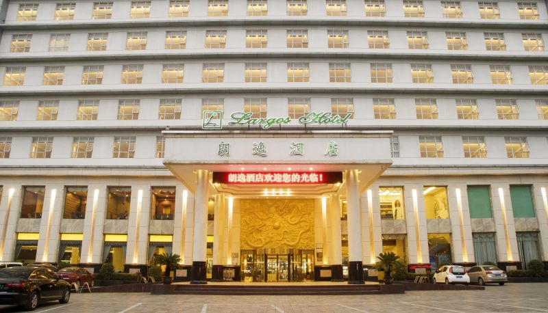 Zewnętrzna część hotelu - LARGOS HOTEL