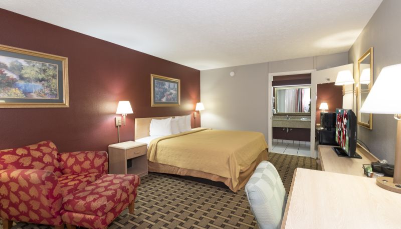 Camera - OYO Hotel Phenix City Central