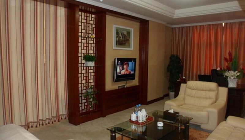 Suite - Wu Wei Business