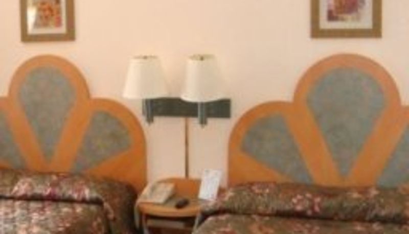 Camera - Economy Inn