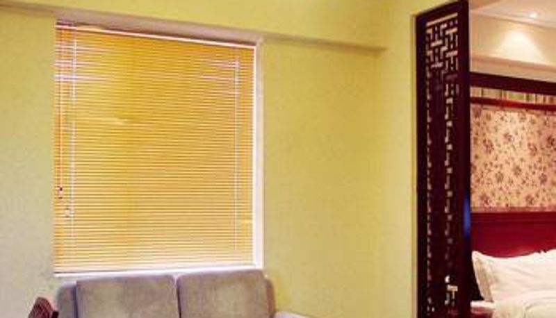Room - Super 8 Hotel