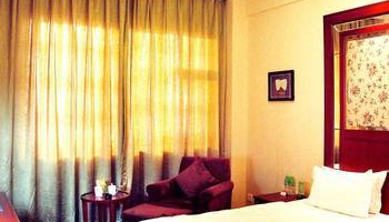 Room - Super 8 Hotel