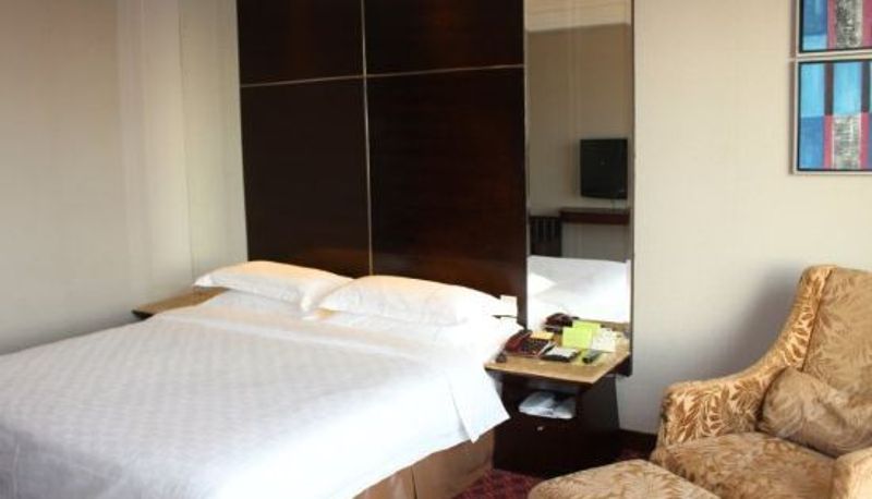 Camera superior - Master Hotel (Huidong Huaqiao)