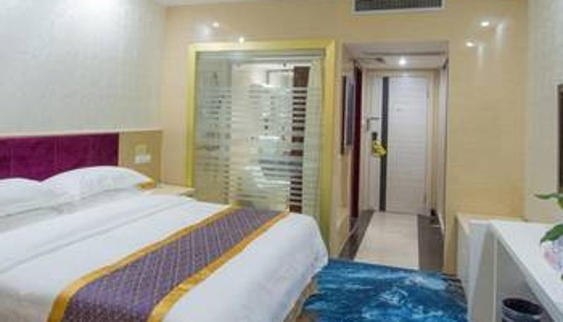 Camera - GUI LIN Crown prince Hotel