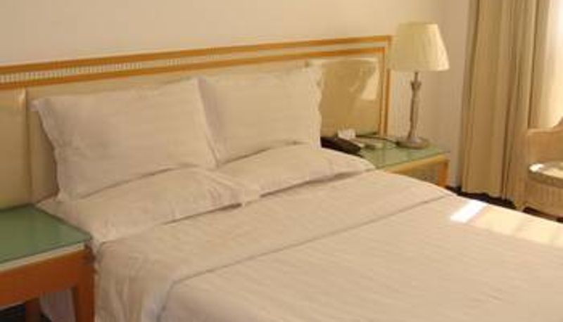 Widok na zewnątrz - Fusi Business Hotel - Sanya