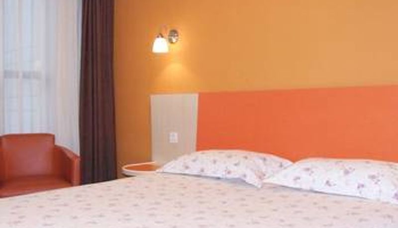 Camera - Motel 168