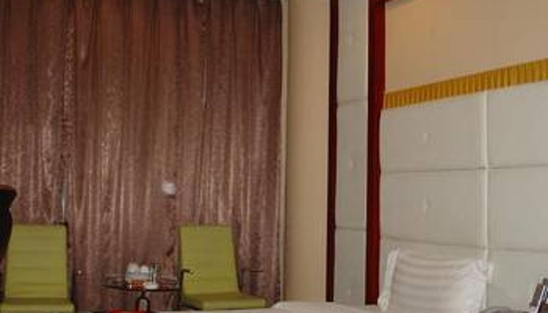 Room - China Century Commerce Hotel